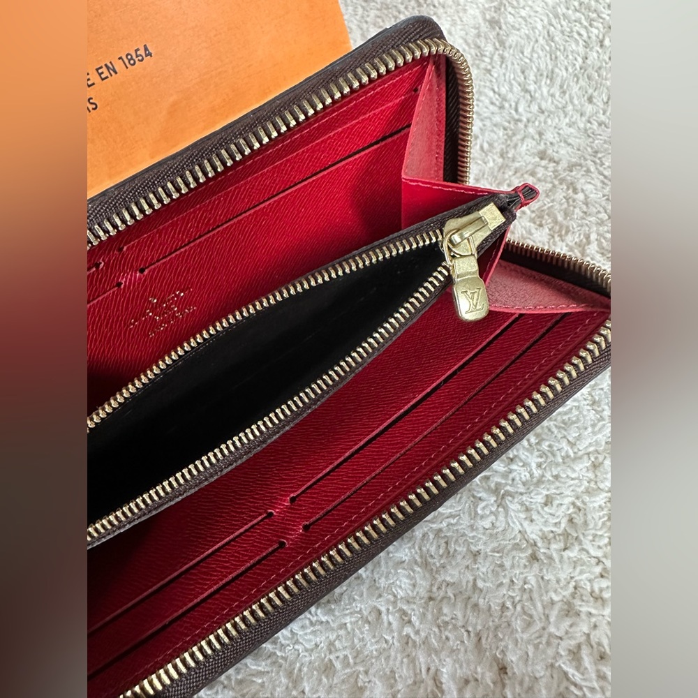 Louis Vuitton Clémence Wallet - Picture 6 of 10